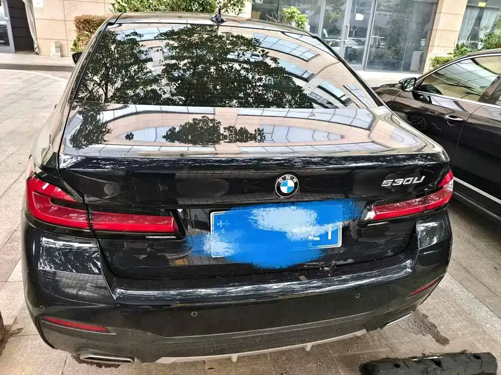 BMW 5 Series — фото 2
