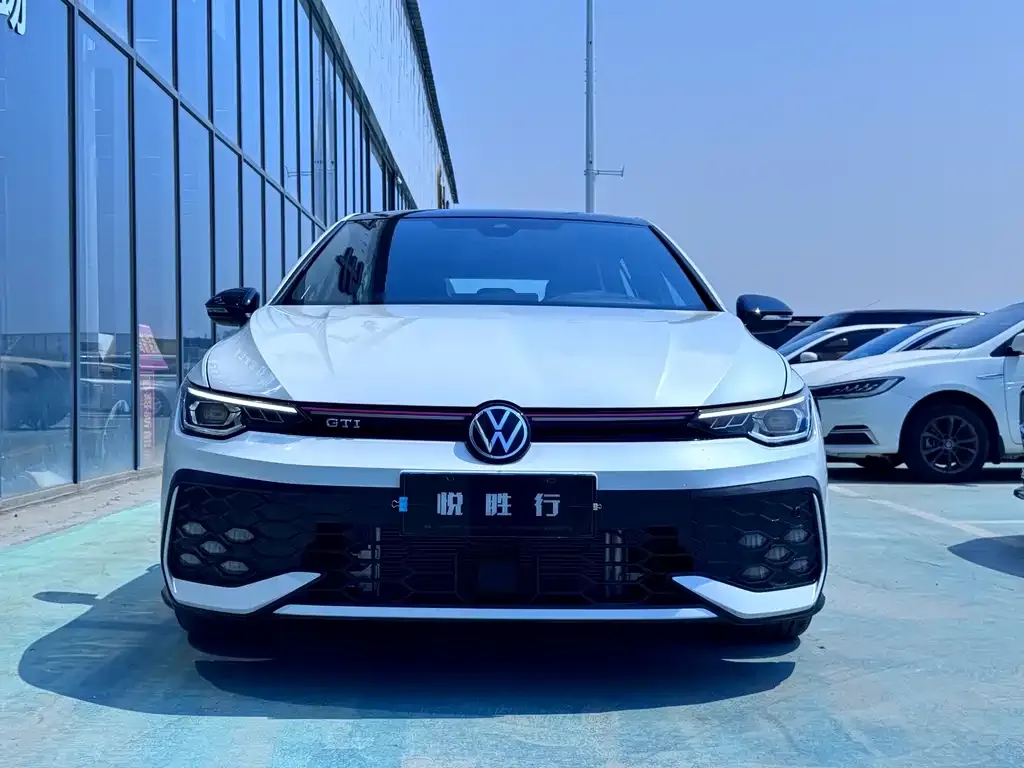 Volkswagen Golf GTI — фото 4