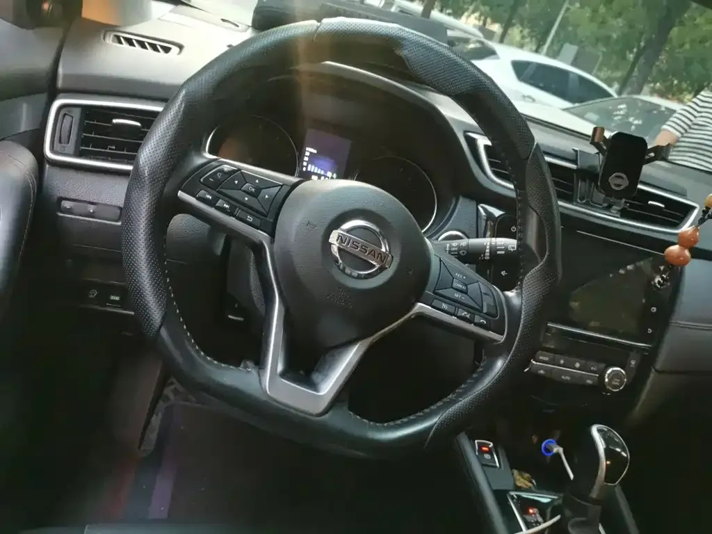 Nissan Qashqai — фото 10