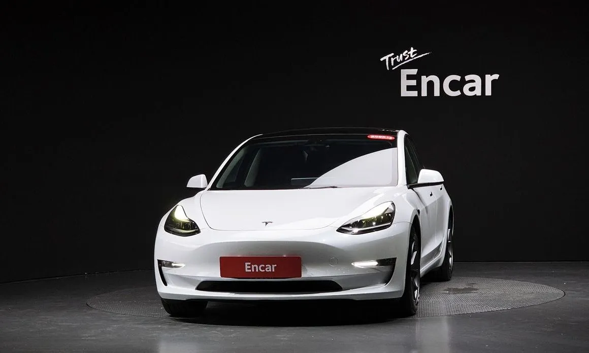 Tesla Model 3 — фото 6