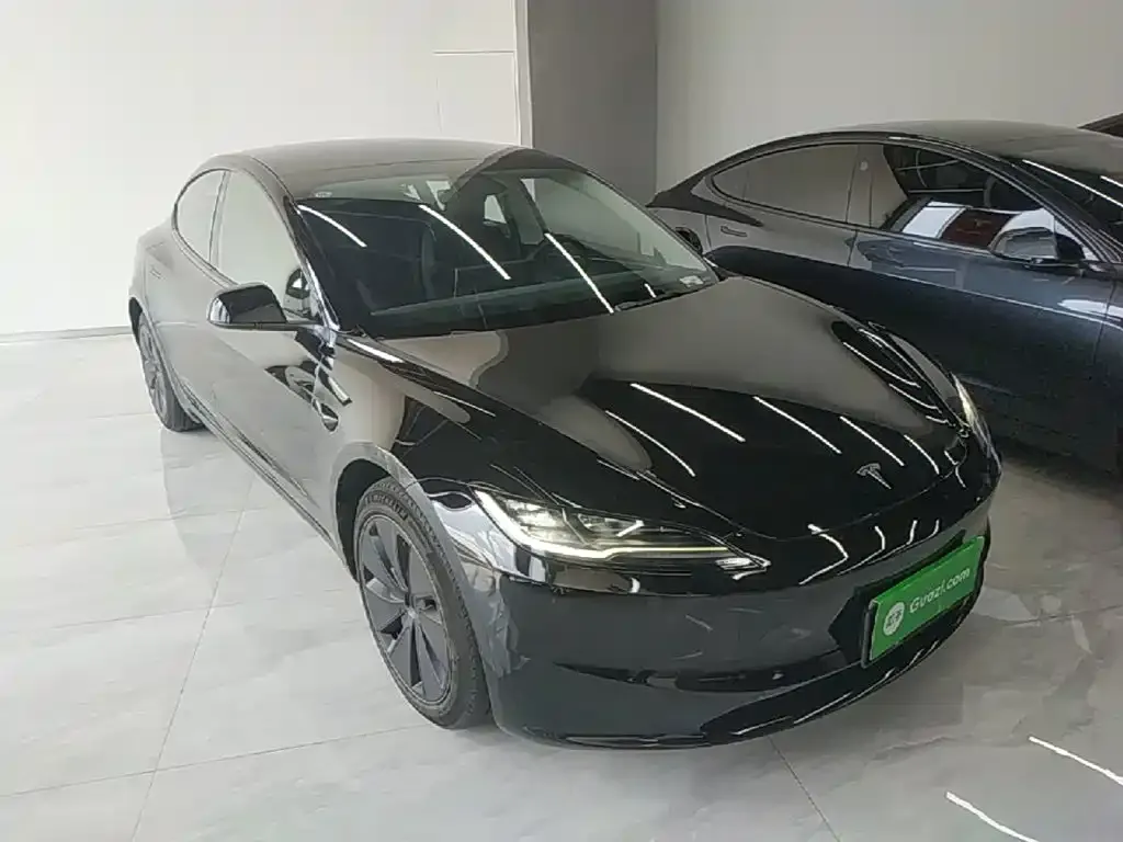 Tesla Model 3 — фото 5