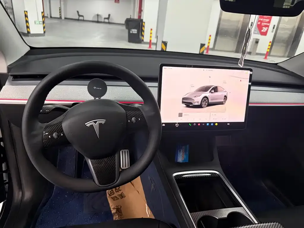 Tesla Model Y — фото 4