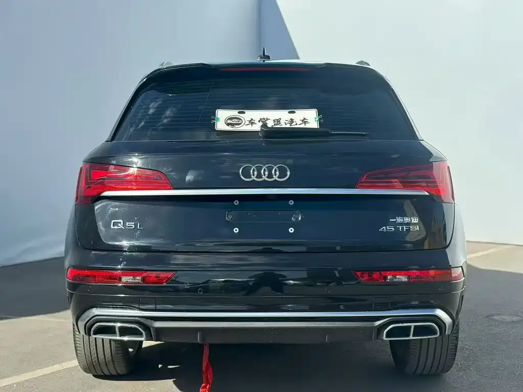 Audi Q5L — фото 2