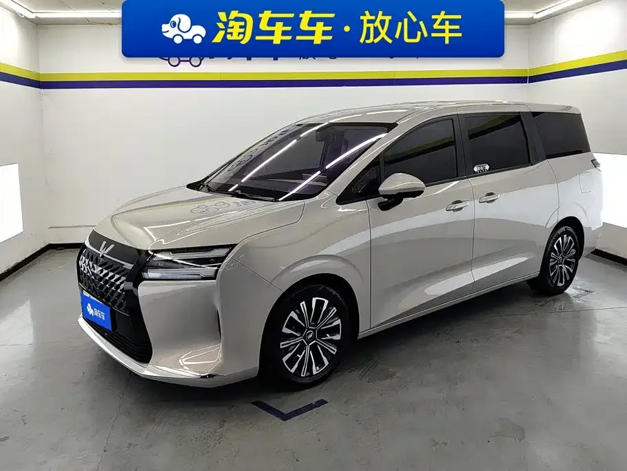 Wuling Xingguang 730 New Energy — фото 1