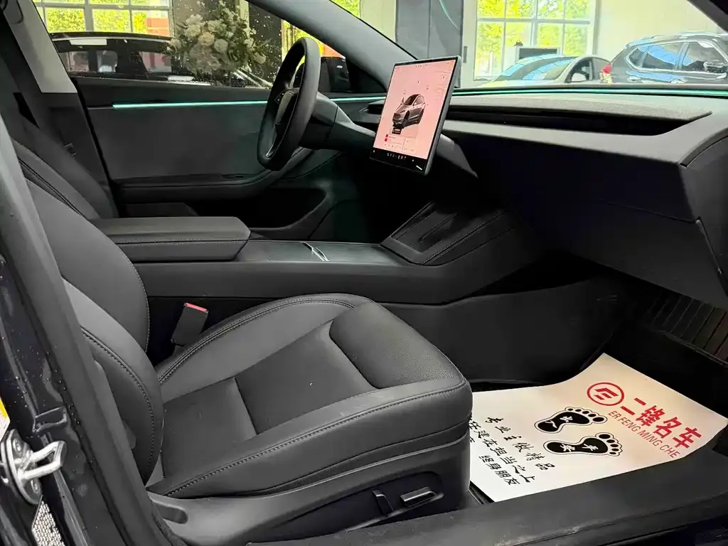 Tesla Model 3 — фото 4