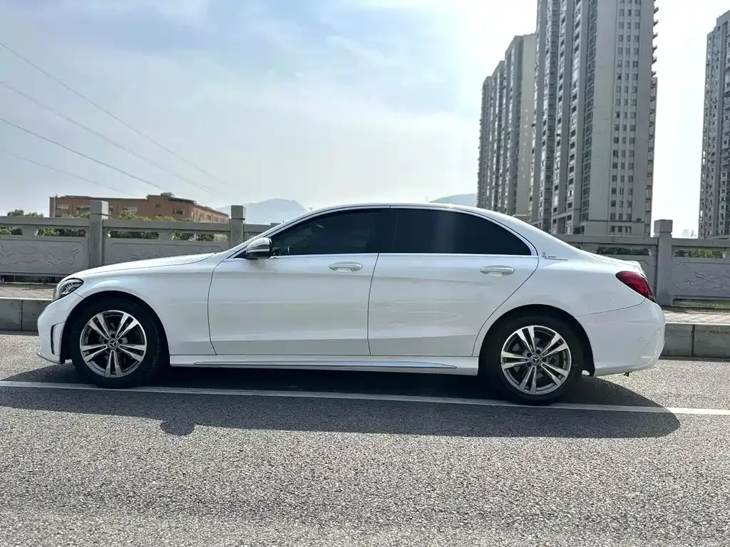 Mercedes-Benz C-Class — фото 8
