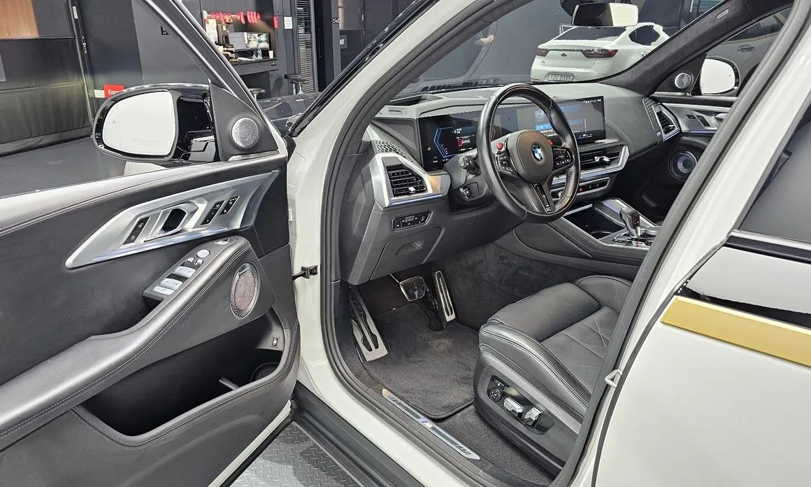BMW XM — фото 8