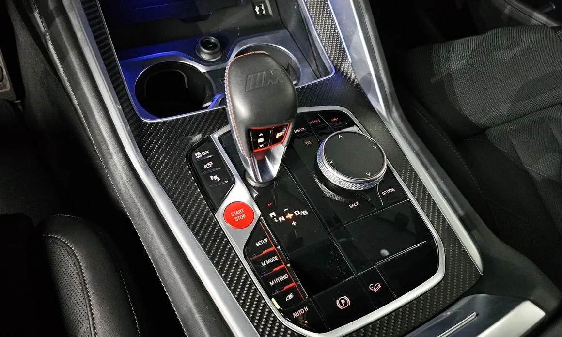 BMW XM — фото 10