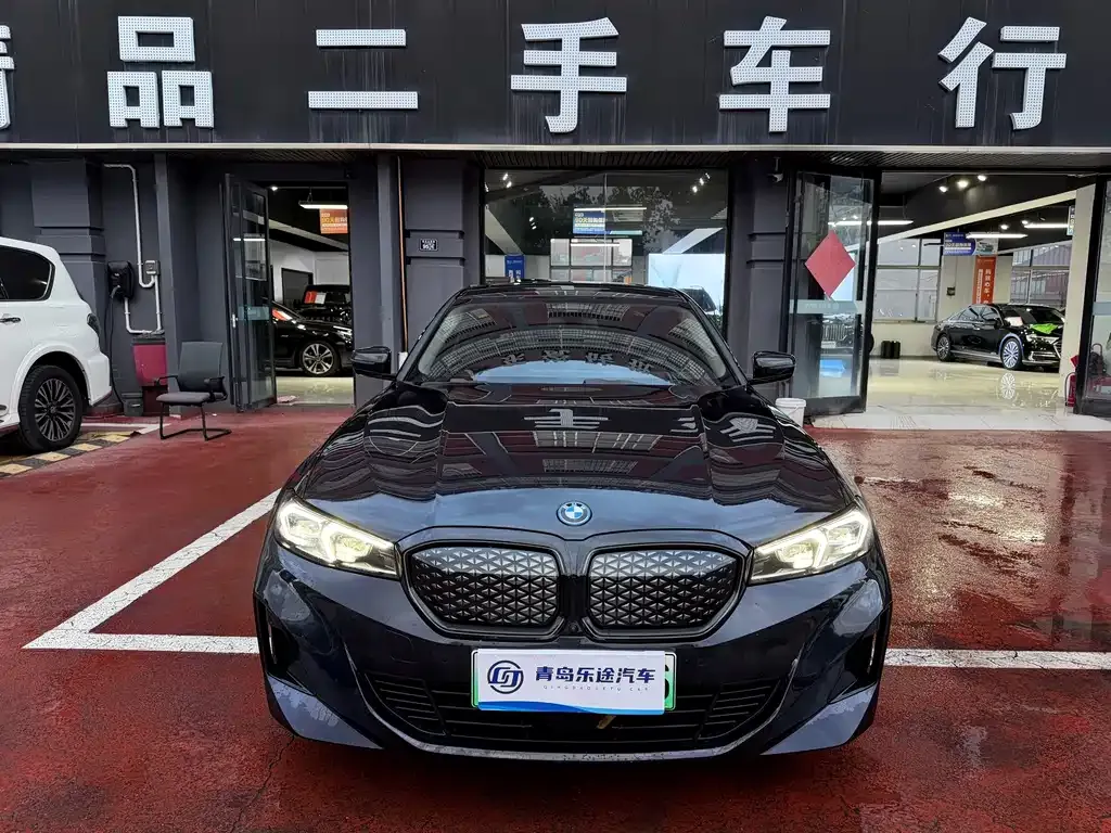 BMW i3 eDrive 40L Night 1