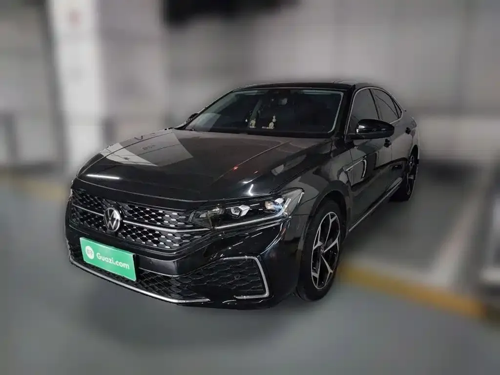 Volkswagen Passat — фото 1