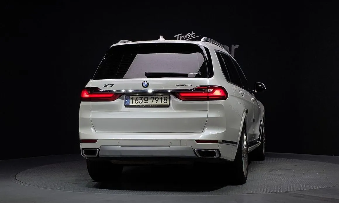 BMW X7 — фото 2