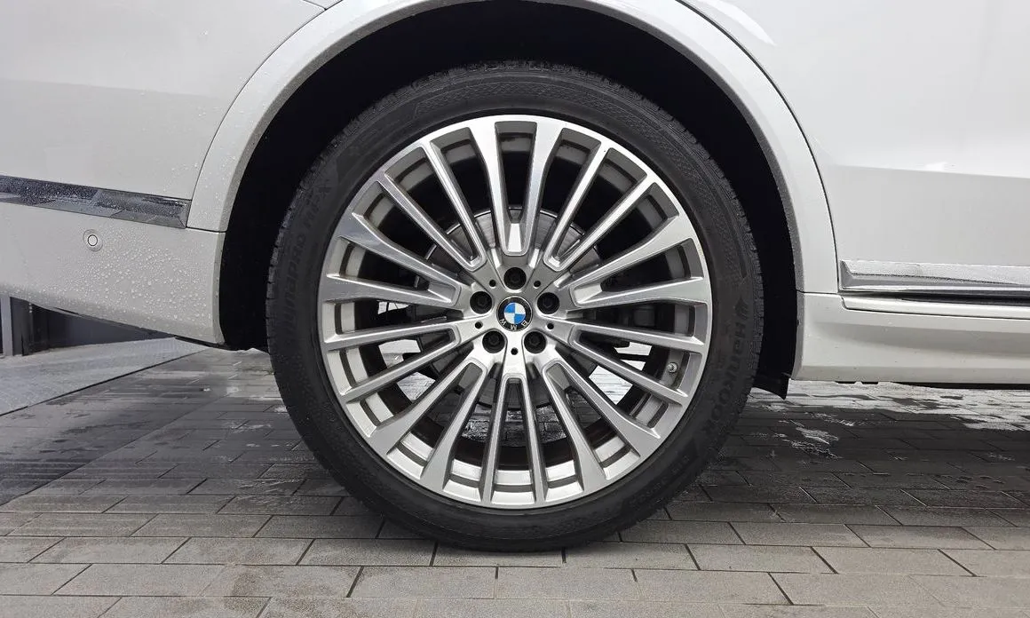 BMW X7 — фото 4