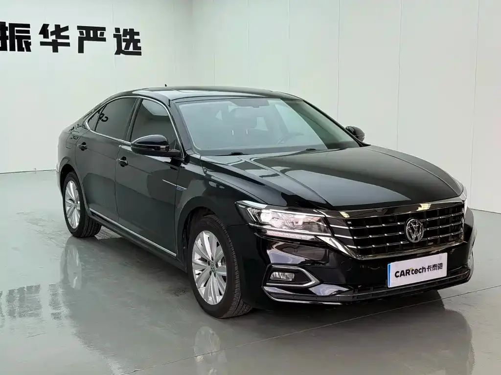Volkswagen Passat — фото 6