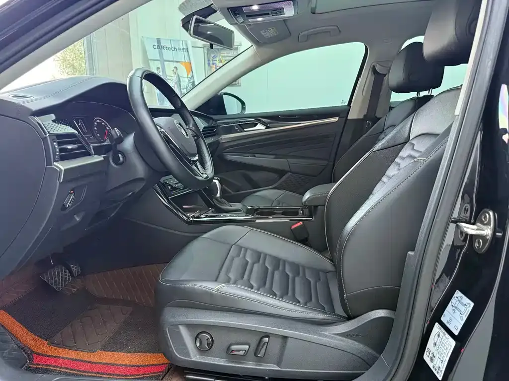 Volkswagen Passat — фото 10