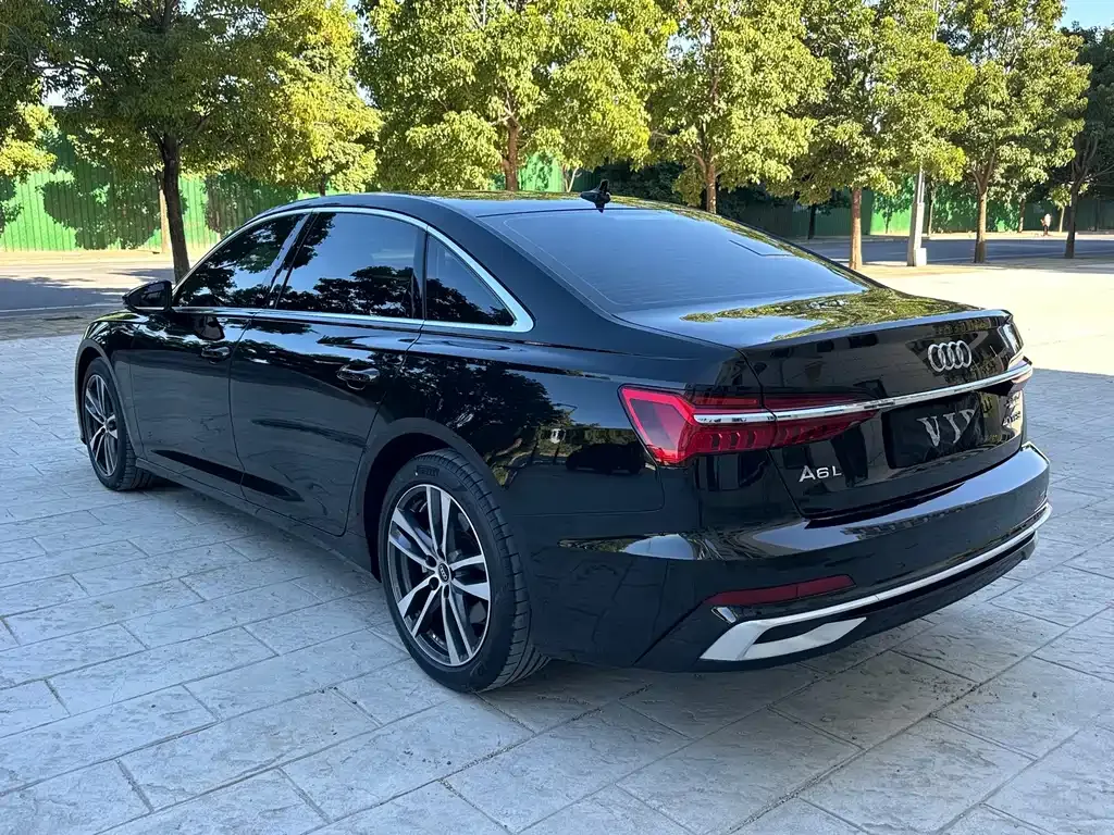 Audi A6L — фото 10