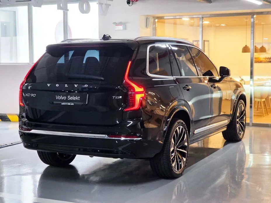 Volvo XC90 — фото 8