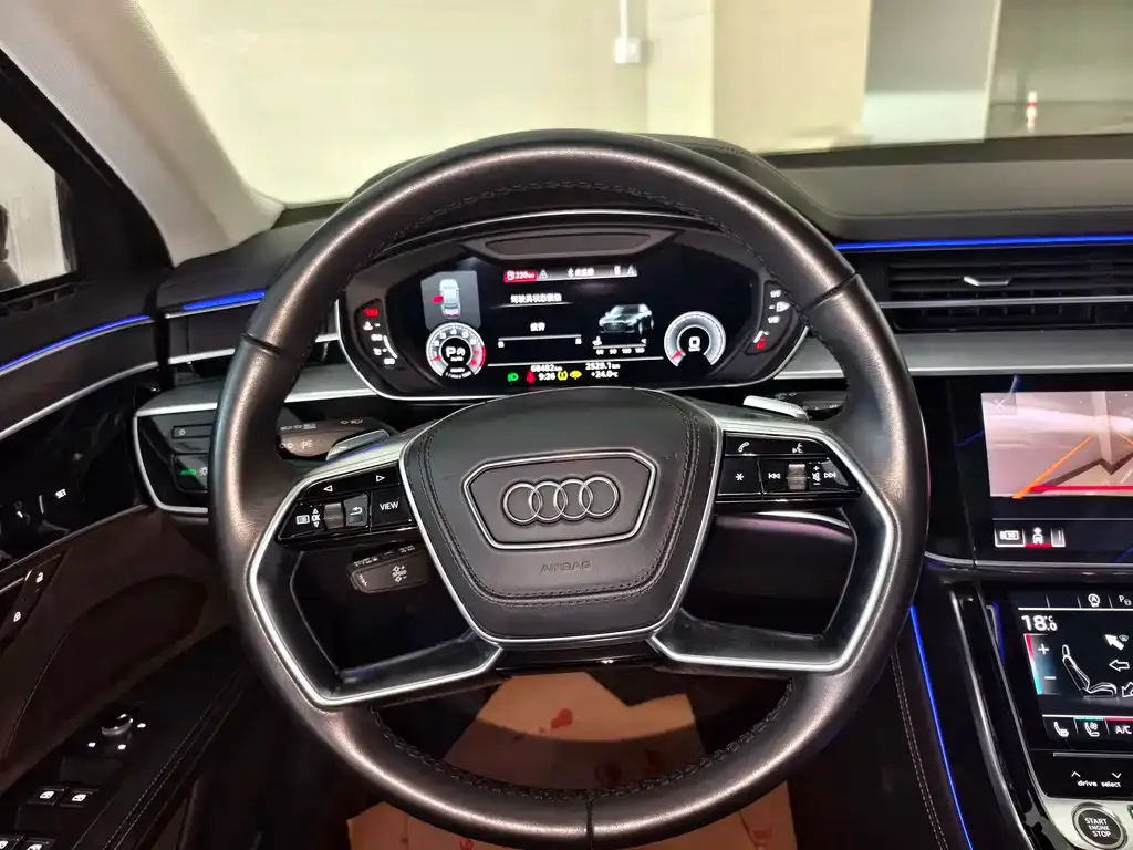 Audi A8 — фото 5