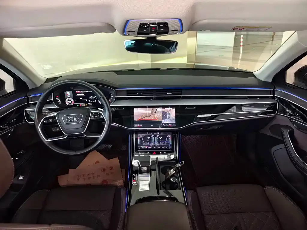 Audi A8 — фото 6