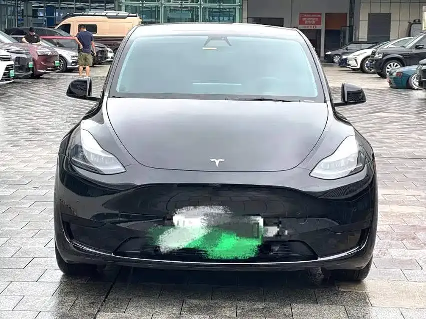 Tesla Model Y — фото 4
