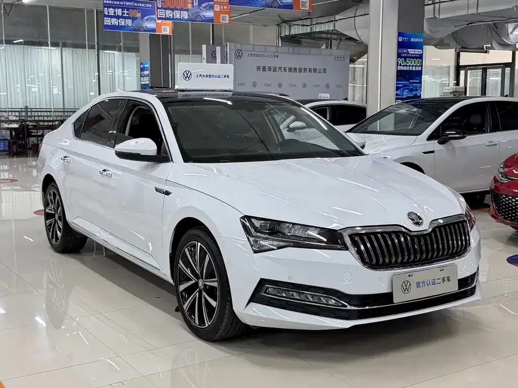 Skoda Superb — фото 6
