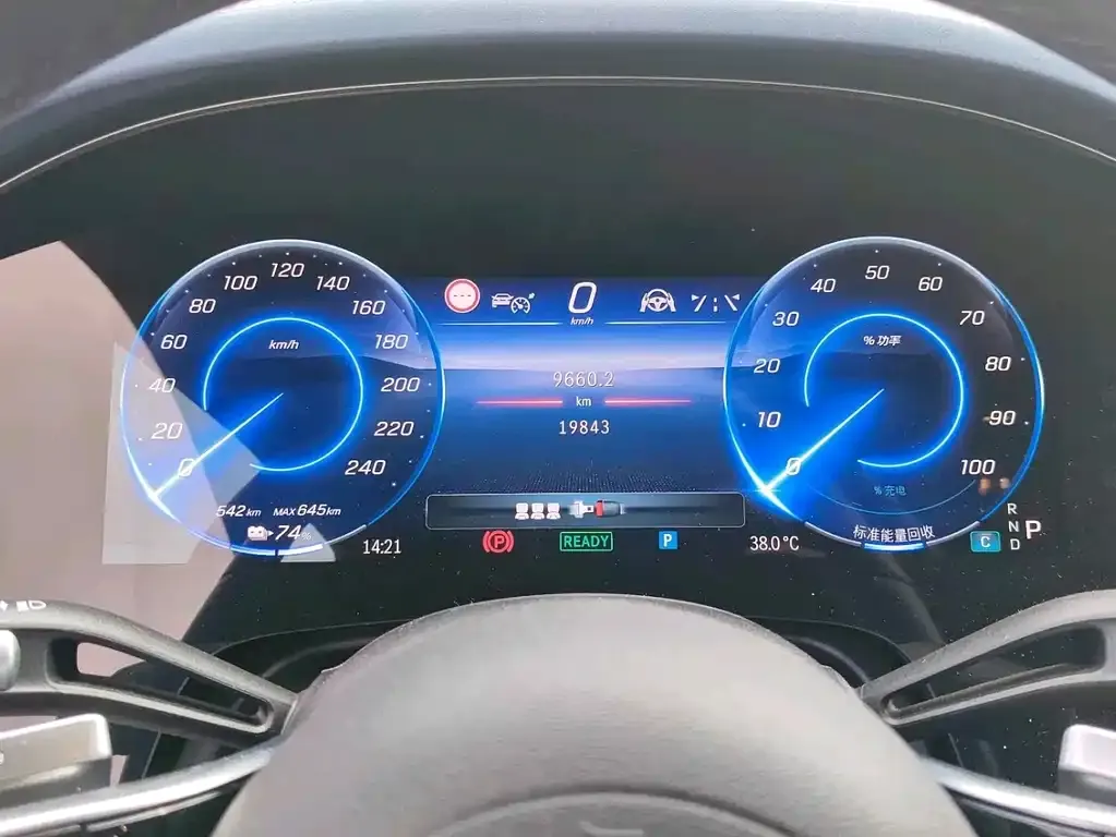Mercedes-Benz EQS SUV — фото 3