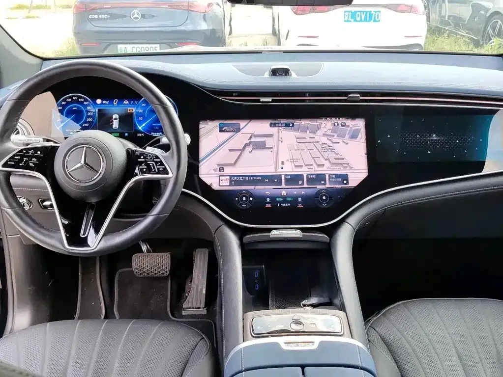 Mercedes-Benz EQS SUV — фото 2