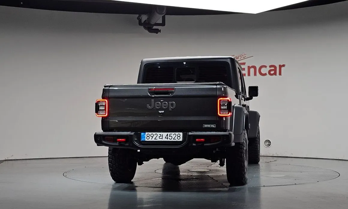 Jeep Gladiator — фото 10