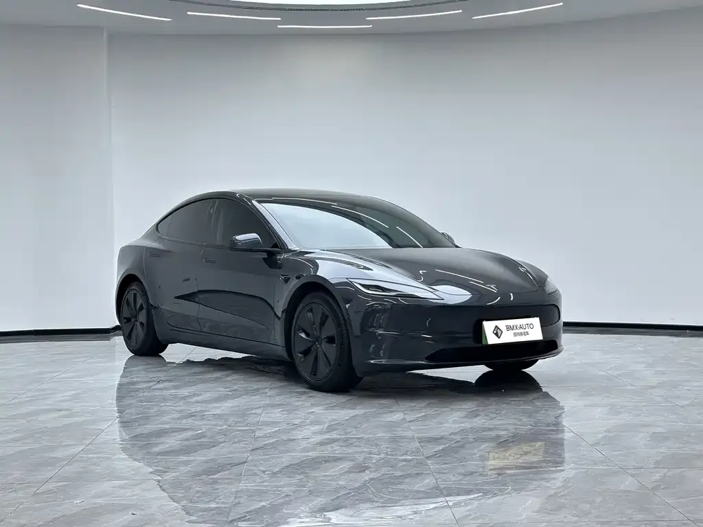Tesla Model 3 — фото 8