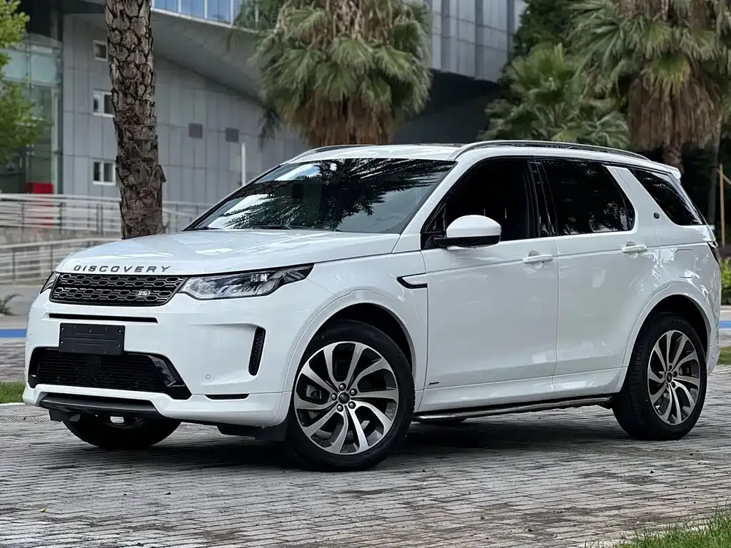Land Rover Discovery Sport Hybrid — фото 1