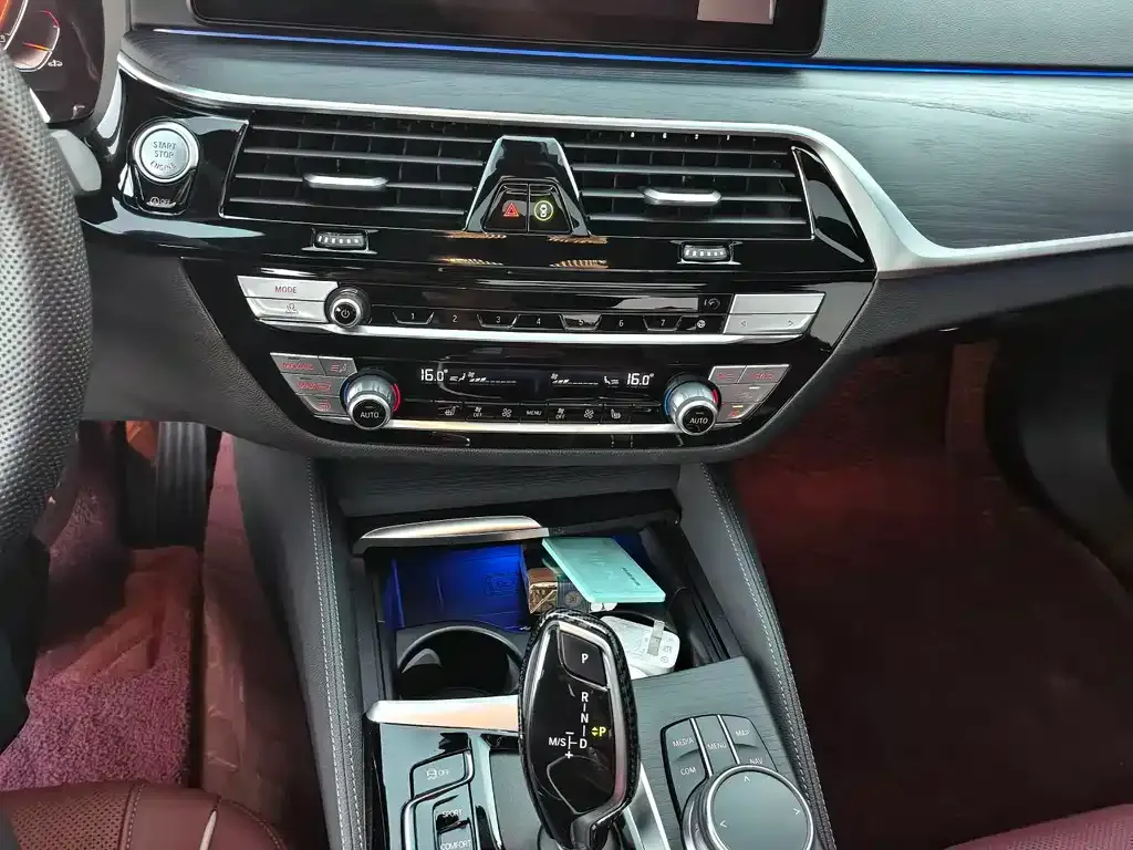 BMW 5 Series — фото 9