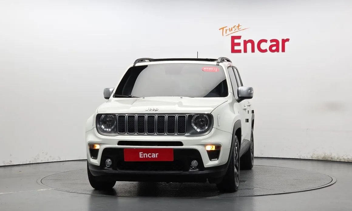 Jeep Renegade — фото 5