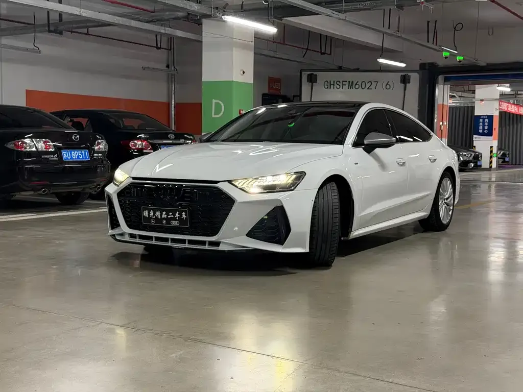 Audi A7 — фото 1