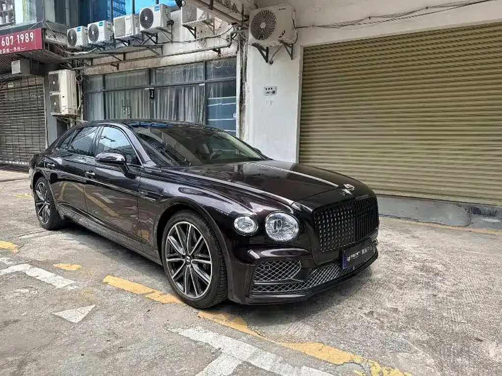 Bentley Flying Spur — фото 6