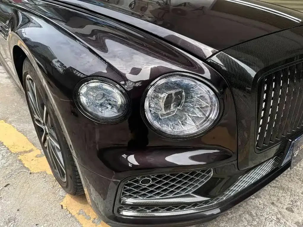Bentley Flying Spur — фото 4