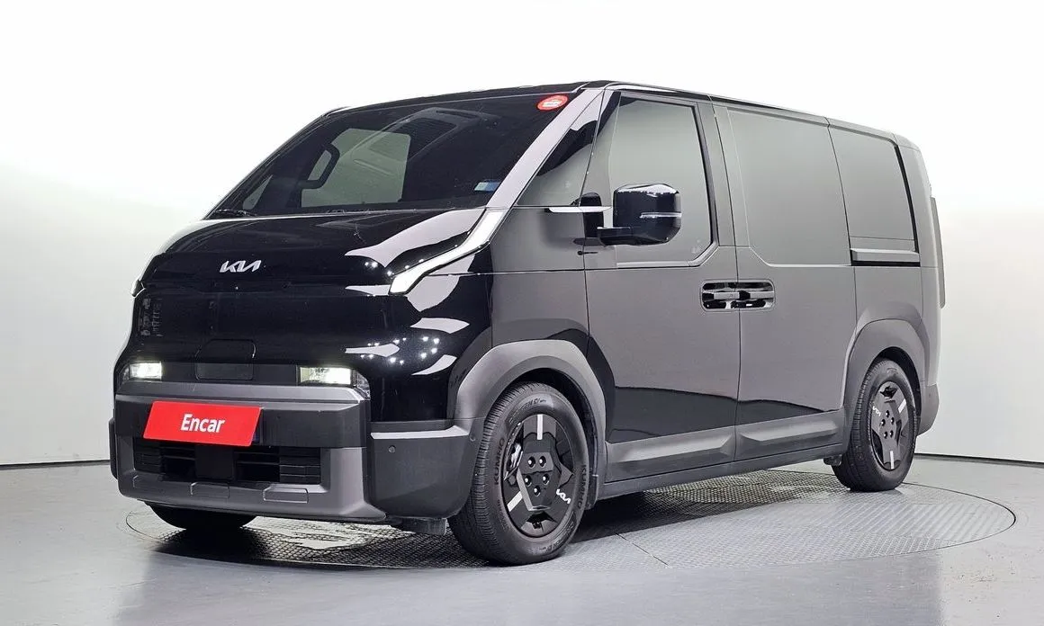 Kia PV5 — фото 1