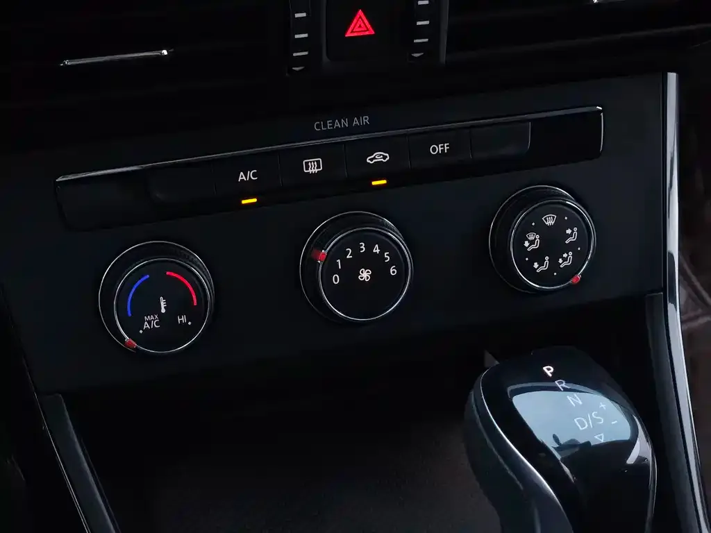 Volkswagen Passat — фото 7