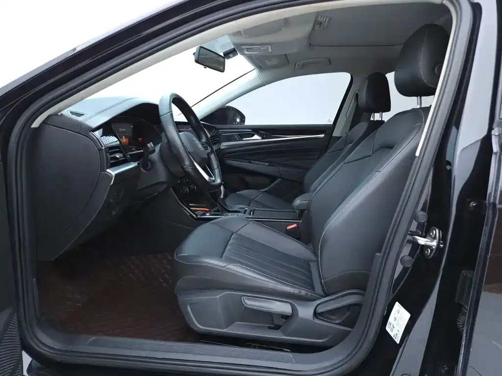 Volkswagen Passat — фото 10