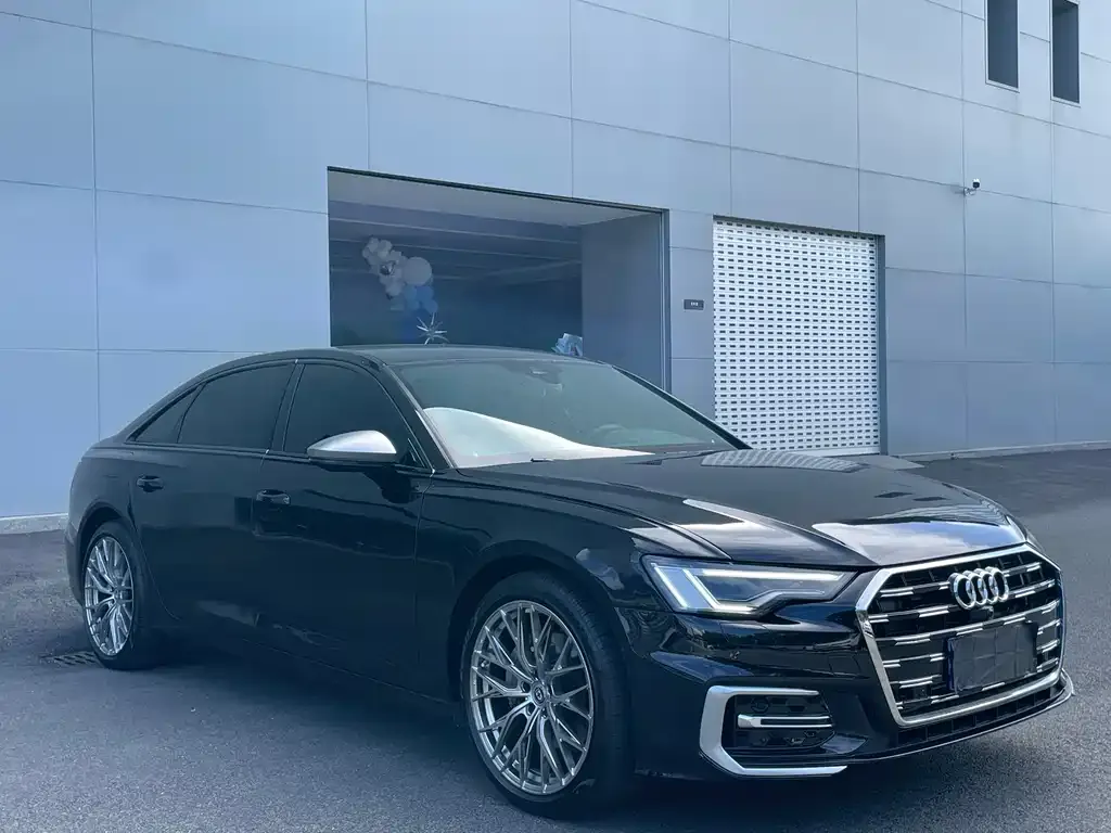 Audi A6L — фото 2
