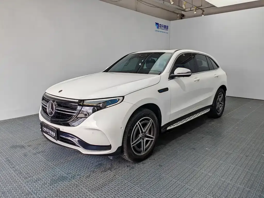 Mercedes-Benz EQC — фото 1