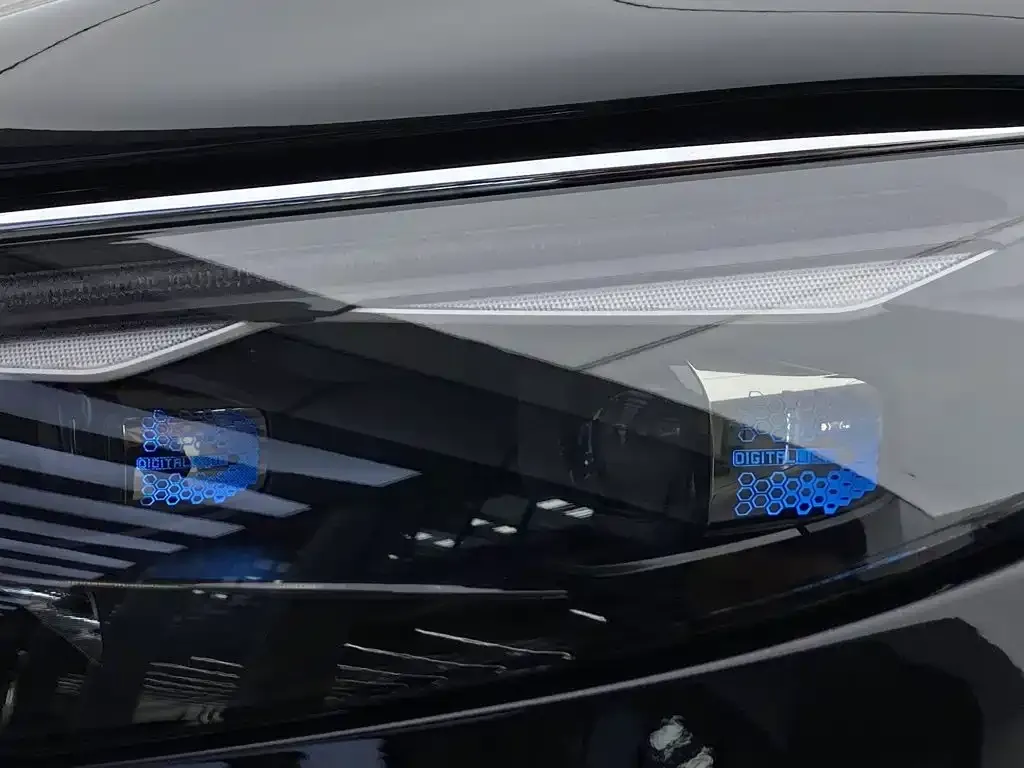 Mercedes-Benz EQS SUV — фото 10