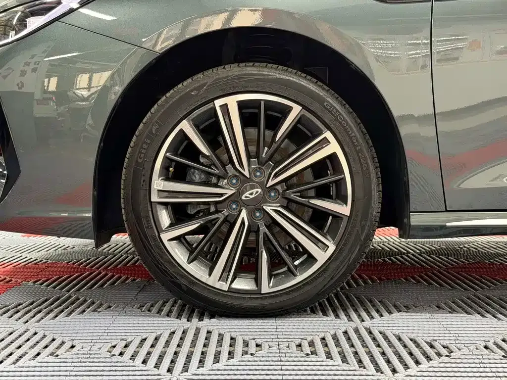Chery Arrizo 8 PRO — фото 10