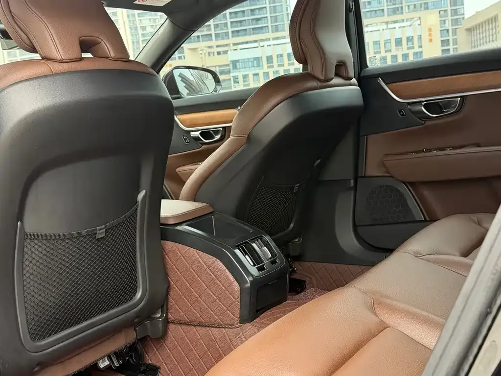 Volvo S90 — фото 3