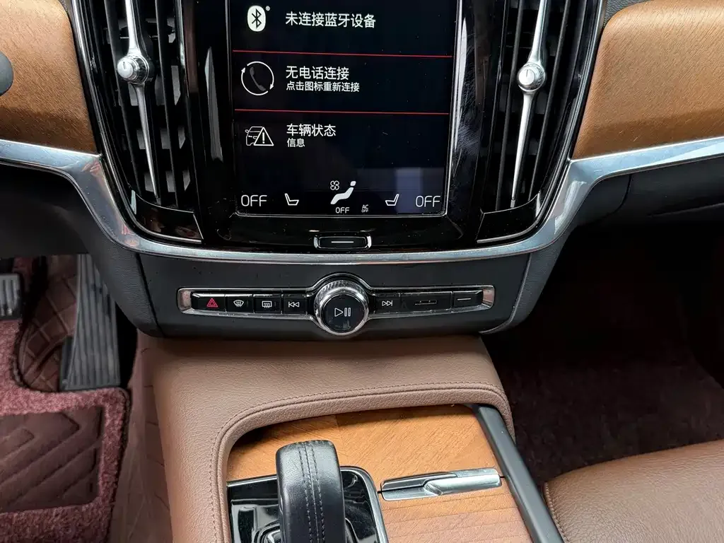 Volvo S90 — фото 4