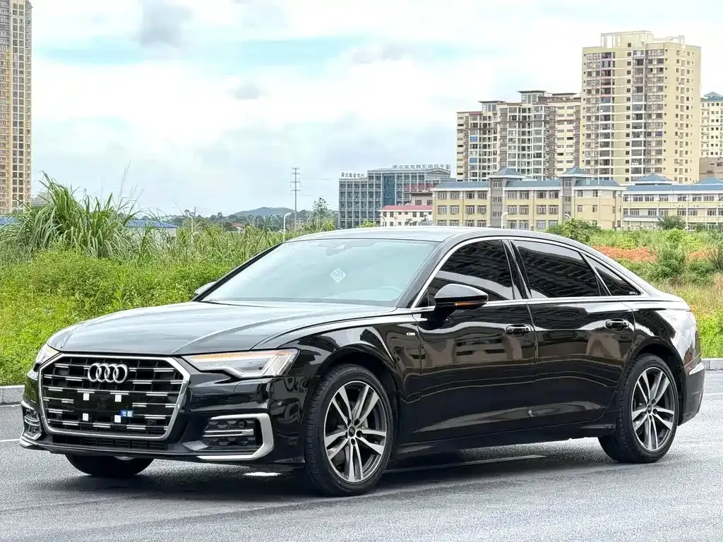 Audi A6L — фото 1