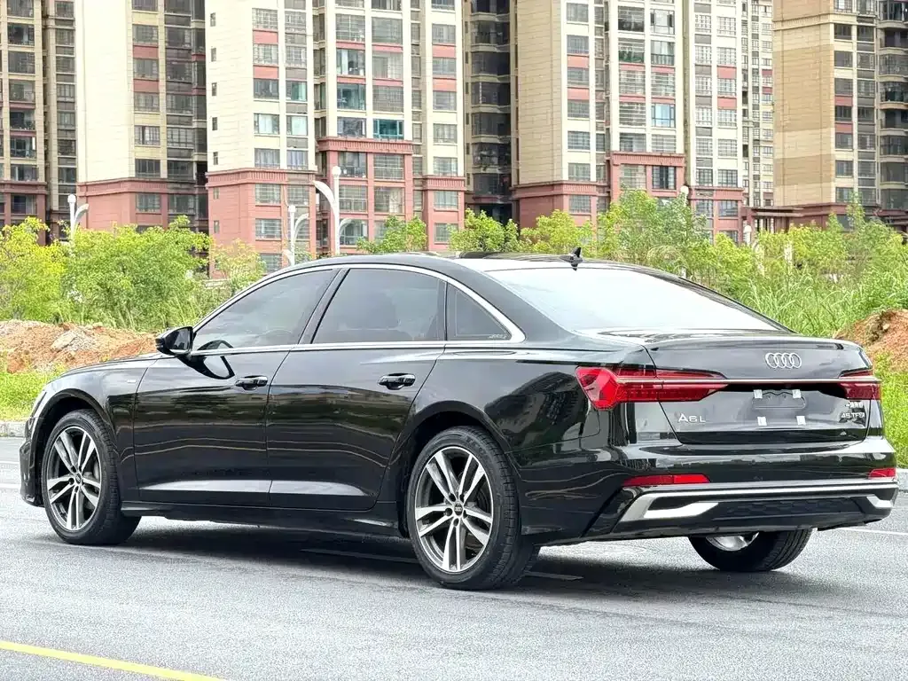 Audi A6L — фото 10