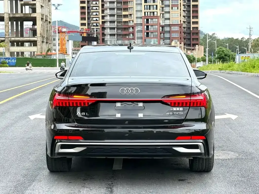 Audi A6L — фото 7
