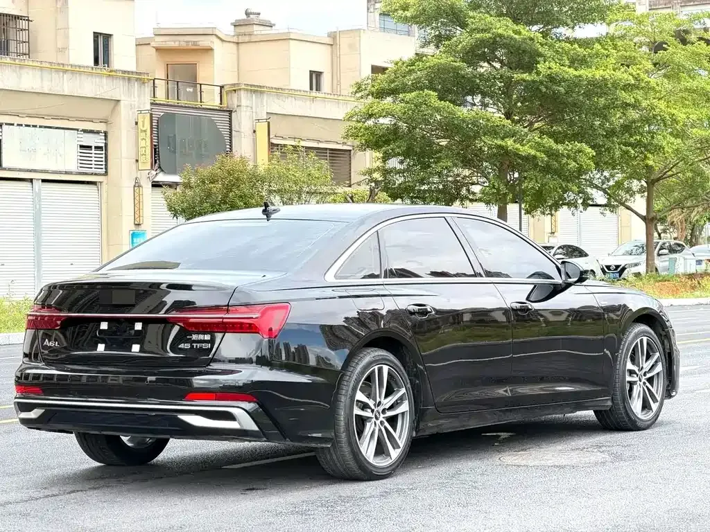 Audi A6L — фото 5