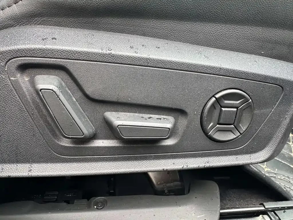 Audi A6L New Energy — фото 10