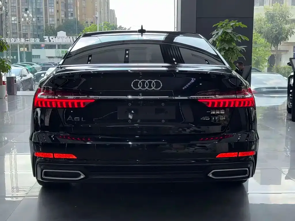 Audi A6L — фото 8