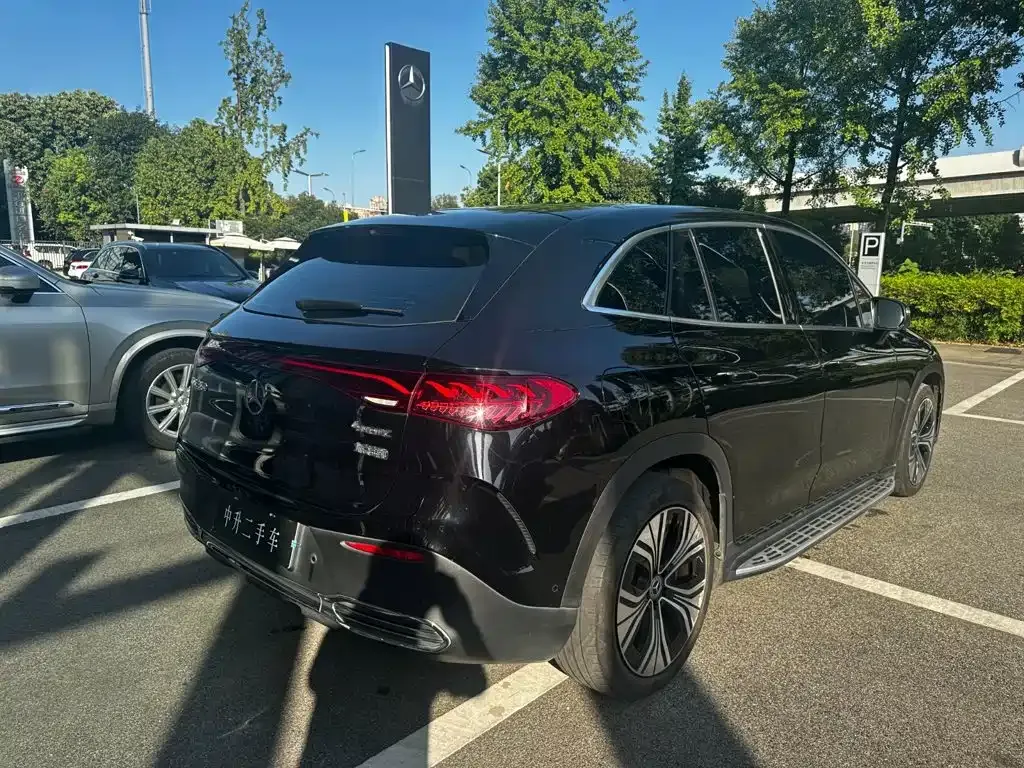 Mercedes-Benz EQE SUV — фото 10